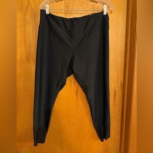 Maurices Black Capri Leggings with Mesh Detail Size XL